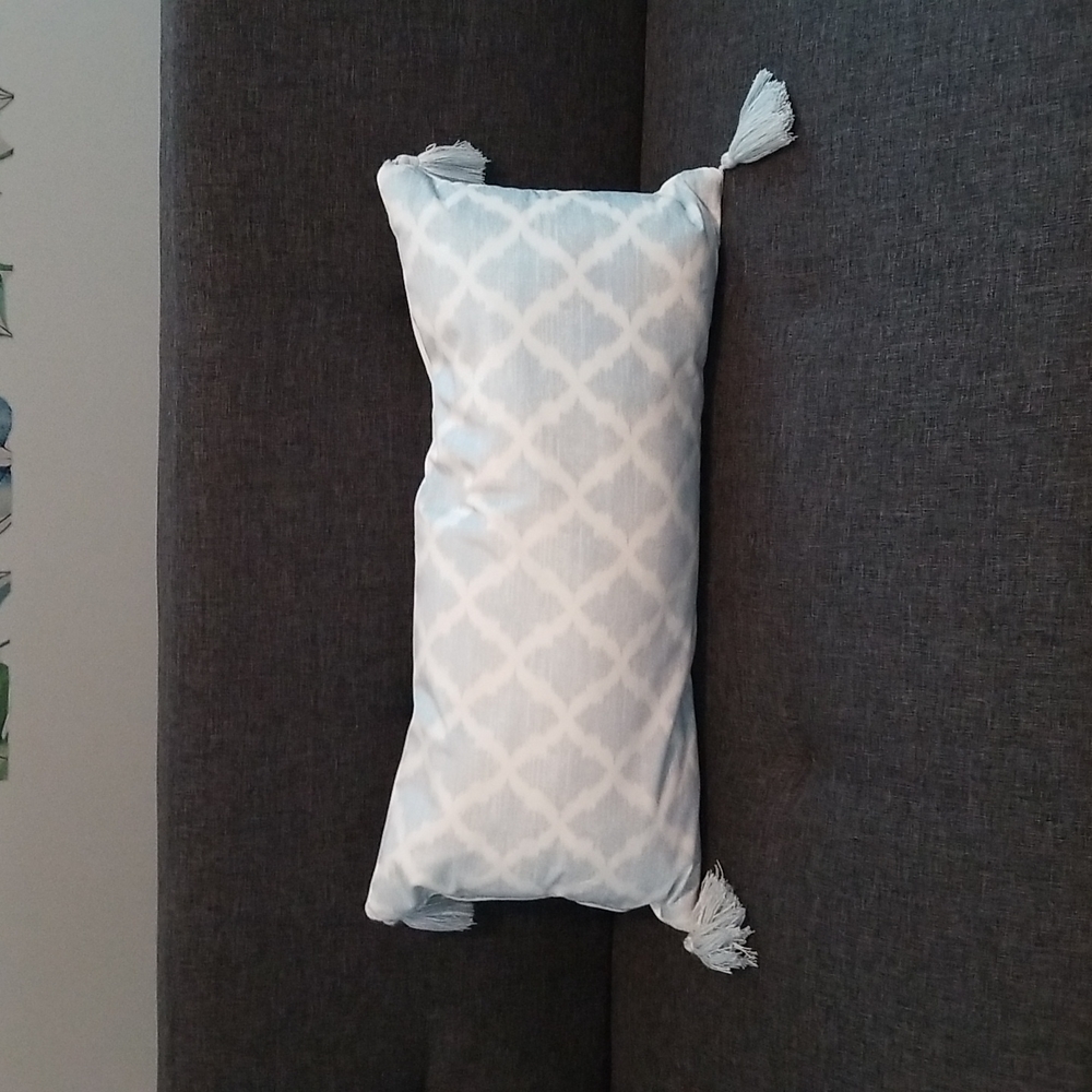 Decorative pillow